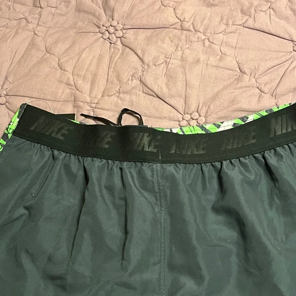 NWT Nike Hydra Void Board Shorts Green Grey Charcoal Swim Trunks Men's Large